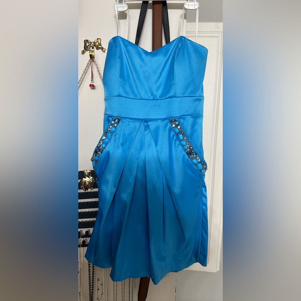 Blue strapless